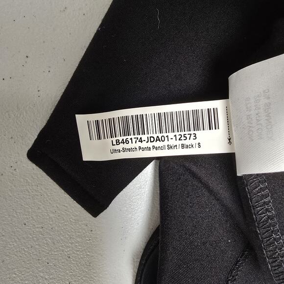 Quince Skirt Small Stretch Ponte Knit Pencil Black Knee Length Business NWT - Picture 8 of 8